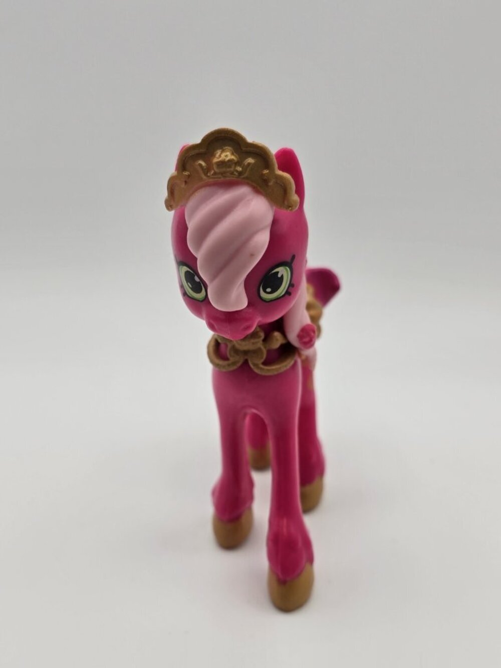 Happy Places Shopkins S4 Doll Royal Prancer Pony Figure - Picture 2 of 5